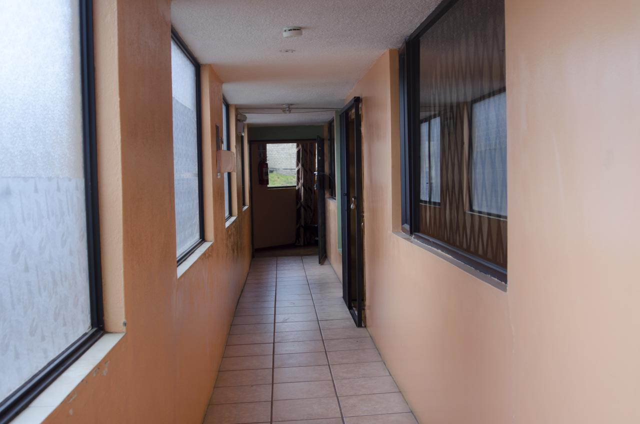 La Estacion Hostal Кіто Екстер'єр фото
